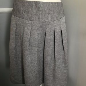 Limited skirt